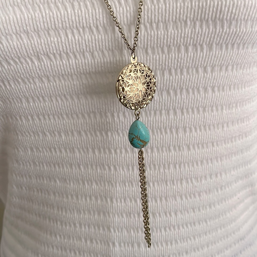 Large necklace